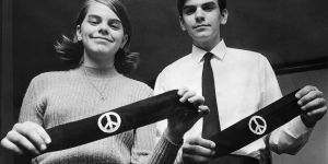 Incorporate Armbands in the May Day Strike: A Lesson from the Past