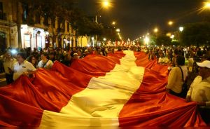 Un combo peligroso: juventud, democracia y autoritarismo, por Ricardo Cuenca