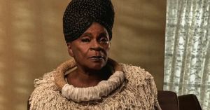 Zezé Motta analisa mudanças no mercado e na televisão brasileira