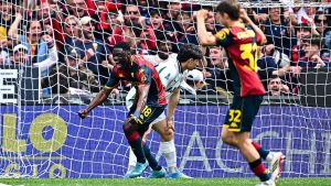 Ekuban spinge il Genoa, Sassuolo ko