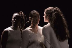 « Moi, Elles » de Wang Jing : regards croisés entre mères et filles