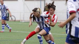 El Avilés femenino desciende a tercera Federación en el derbi ante el Sporting