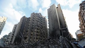 Israel continúa bombardeando el Líbano entre protestas contra las negociaciones entre ambos países