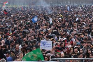 Süreç ve muhalefet için büyüyen riskler