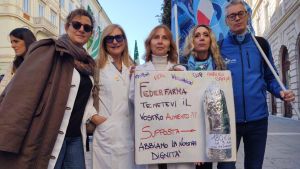 Farmacie in sciopero, la mobilitazione sindacale coinvolge settemila persone solo in Lombardia