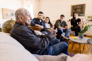 From generation to generation: Holocaust and Oct. 7 meet in intimate salon memorials