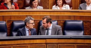 PP y Vox caldean una sesión de control sin Sánchez y con todo el peso sobre Bolaños
