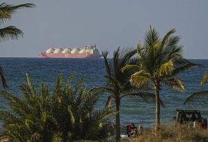 The Hormuz Blockade Is a Throwdown the US Can't Win