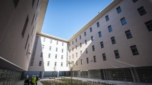 La cárcel abierta que Barcelona estrenará a final de año en la Zona Franca funcionará sin rejas y con reconocimiento facial