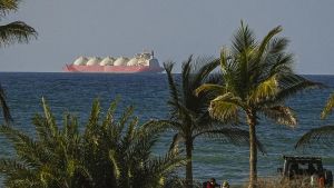 El bloqueo de Trump a los puertos iraníes amenaza con extender la guerra al mar