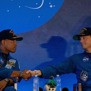 Visto da Lua, nada disso importa