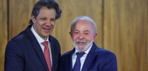 Balões de ensaio de abril: o esgotamento de Lula e a candidatura presidencial de Haddad