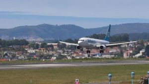 Editorial | La política aeroportuaria