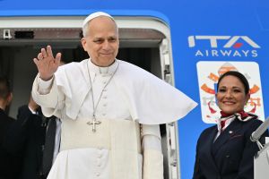 Leo XIV reageert magistraal op taal van Trump: 'Teken van zwakte'