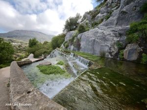 Un paseo por la fuente de los 100 caños hoy lunes 13 de abril. Villanueva del trabuco