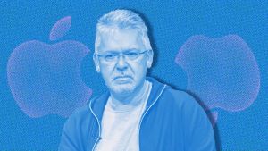After 8 Years, Apple’s AI Chief Is Out. Here’s What Went Wrong