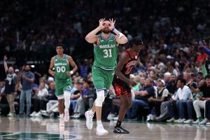 After 2 seasons with Mavericks, Klay Thompson offers brutal honesty about future