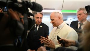 O destempero e a megalomania de Trump contra o papa Leão XIV