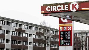 Mand amok på tankstation i Vejle: 'Jeg henter min pistol og skyder dig'