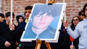 Maati, ucciso fuori dalla discoteca. Il testimone e la frase choc sul bus: “Il killer ha urlato: ti buco tutto”