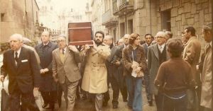 Os que levamos o cadaleito de don Ramón medio século atrás