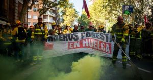 Los bomberos forestales de Madrid sostienen su huelga y advierten de su precarización antes del verano