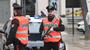 Firenza, tentata rapina con accoltellamento: 56enne in gravi condizioni