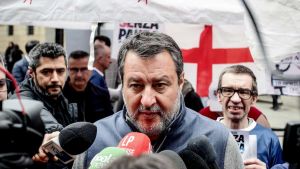 Al summit dei Patrioti Salvini punta su Bardella e lancia ultimatum all’Ue. Lega fredda sulla remigrazione