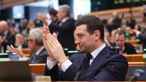 Viktor Orbán tombe. Jordan Bardella sera-t-il là pour reprendre le flambeau?