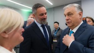 Abascal se inmola con Orbán
