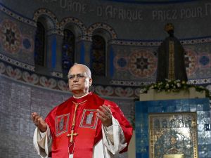 Lascia stare i santi (e vale per tutti)