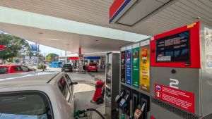 Carburanti, conviene fare il pieno in Fvg nonostante i ribassi in Slovenia