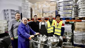 José María Castro, gaditano de 85 años, lleva más de medio siglo como voluntario de la Cocina Económica de Gijón: 
