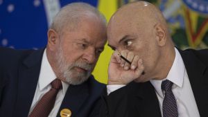 Com a própria biografia, Lula não está em posição de dar conselhos a Xandão