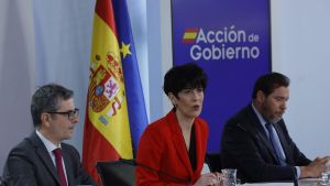 El Gobierno habilita 450 oficinas para tramitar la regularización de más de 500.000 migrantes antes del 30 de junio