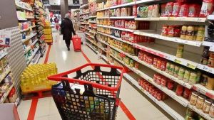 La guerra no se nota en el supermercado: la subida de precios de la cesta de la compra se modera en Asturias
