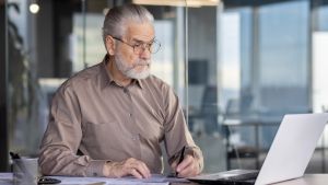 Tecrübeyi emekli eden şirketler, geleceklerini de emekli ederler