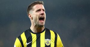 Ανάμεσα στο θαύμα και στον τίτλο, η ΑΕΚ στο πιο απαιτητικό σταυροδρόμι της Ανάμεσα στο θαύμα και στον τίτλο, η ΑΕΚ στο πιο απαιτητικό σταυροδρόμι της