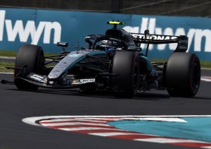 La Fia vieta il trucco della potenza in qualifica di Mercedes e Mc Laren