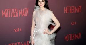 O código fashion de Anne Hathaway, muito além de ‘O Diabo Veste Prada’