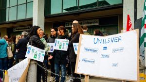 Unilever, è l’ora del tutto per tutto. Scivoli alla pensione, ricollocamenti: i lavoratori hanno dato il via libera