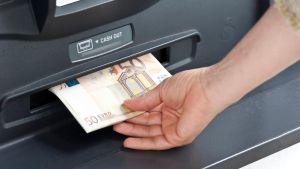 Addio banca sotto casa: chiuse altre 3 filiali e 18 sportelli