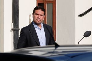 Ainda que visto de Ramagem tenha vencido, há o pedido de asilo político