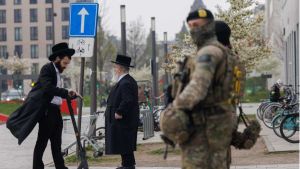 “Mai tanti ebrei uccisi in trent’anni”. E le sinagoghe continuano a bruciare