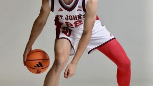 Il talento austriaco cresciuto nel settore giovanile della Pallacanestro Reggiana non sta purtroppo vivendo una bella esperienza in Usa. Imran Suljanovic è una sconfitta per tutti: mai sceso in campo, infortunato e trasferito