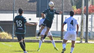 Il portiere ha un doloroso edema osseo al piede che gli impedisce di lavorare regolarmente. Giacomel, i tempi di recupero si allungano. Iglio si allena a parte ed è in forte dubbio