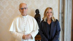 Meloni cambia el compás