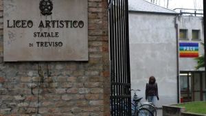 «Treviso pericolosa, a scuola altrove»: le famiglie rinunciano all’iscrizione al liceo