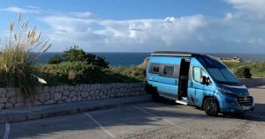 Τροχόσπιτα: Από αυστηρές απαγορεύσεις σε διορθώσεις – Πιο ελαστική προσέγγιση λόγω και ανησυχίας για τον τουρισμό