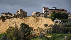 Indagati gli ultimi 4 governatori della Sicilia per la frana di Niscemi